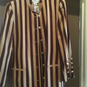 Beautiful burgundy and Gold Suit size 10 Never worn Both Fully Lined